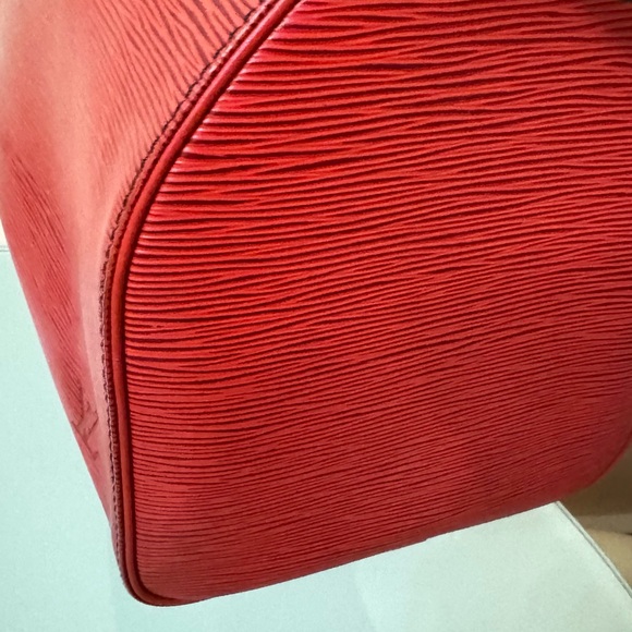 LOUIS VUITTON M42997 LV Speedy 35 Travel Bag Epi Red Leather Gold Hardware - Picture 4 of 16